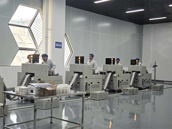 新型显示赛道狂飙 27个项目总投资超365亿元 4月进展全景扫描